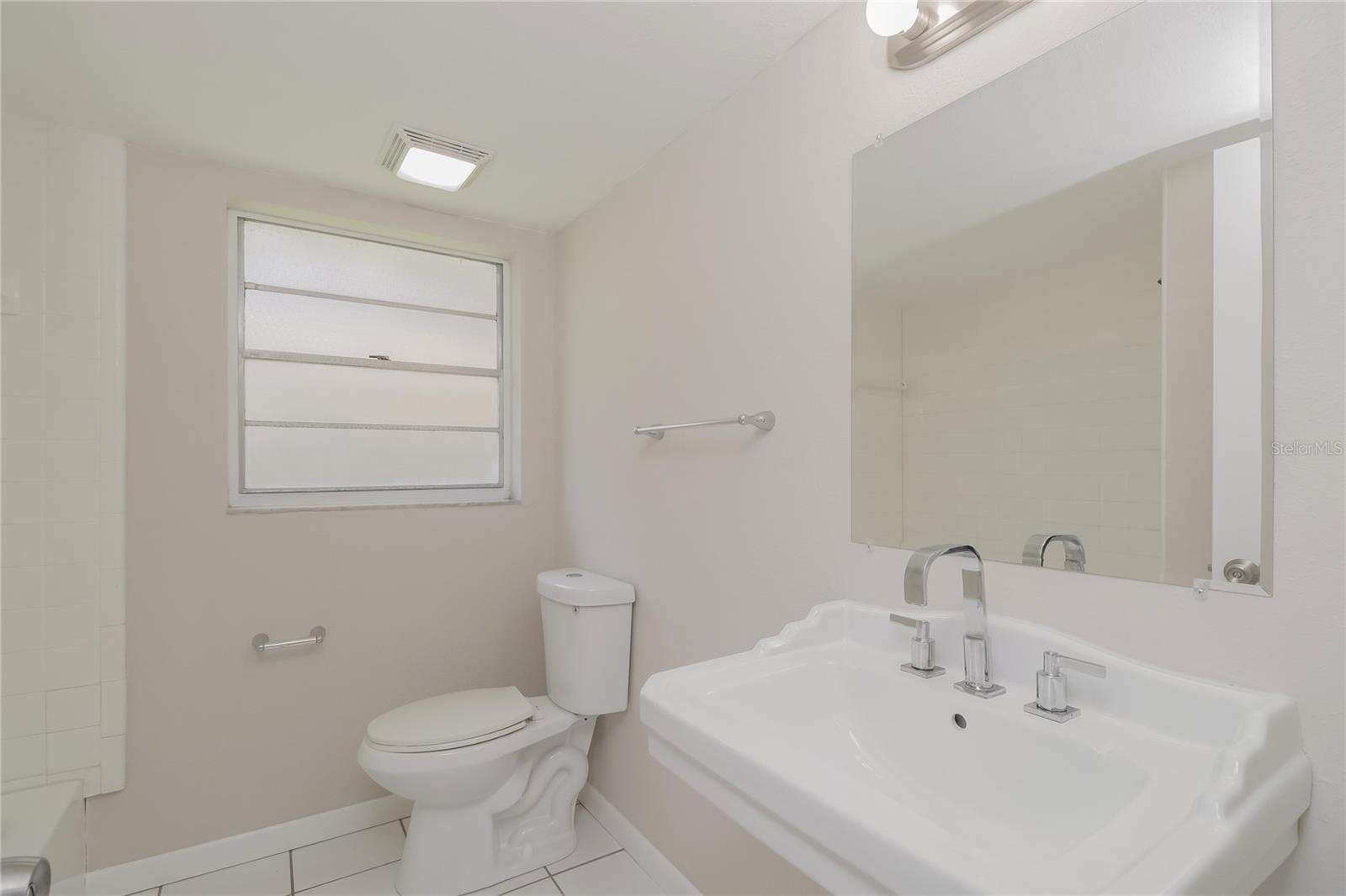 Image 18 of 36 For 14304 Knoll Ridge Drive