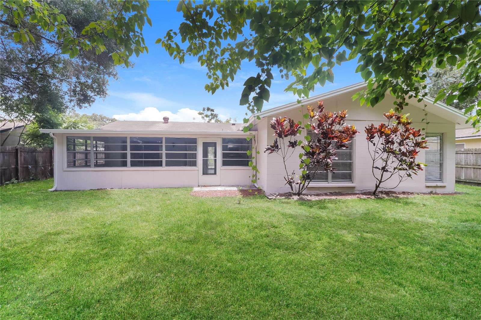 Image 20 of 36 For 14304 Knoll Ridge Drive