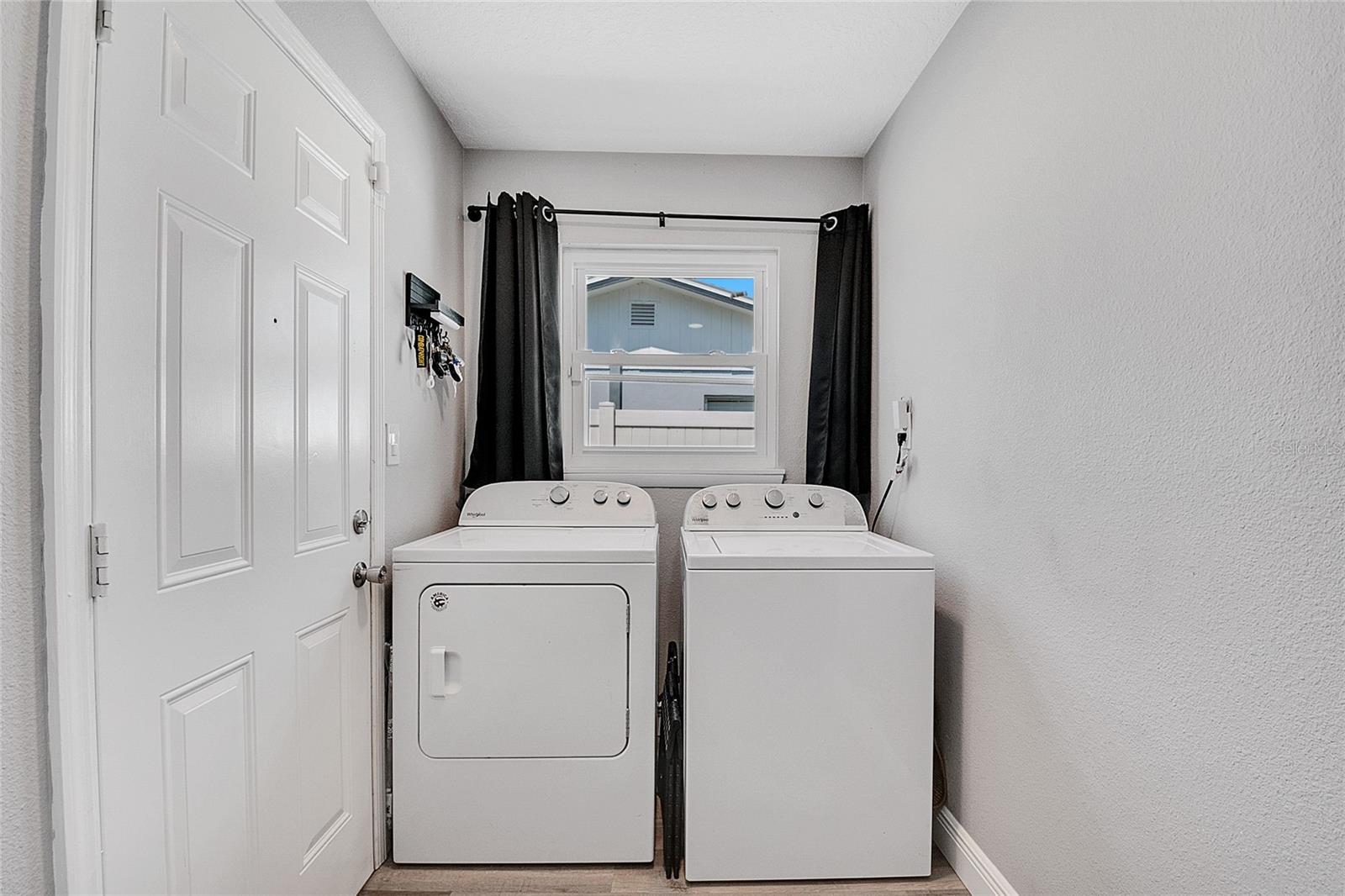 Image 15 of 31 For 4461 Weldon Place