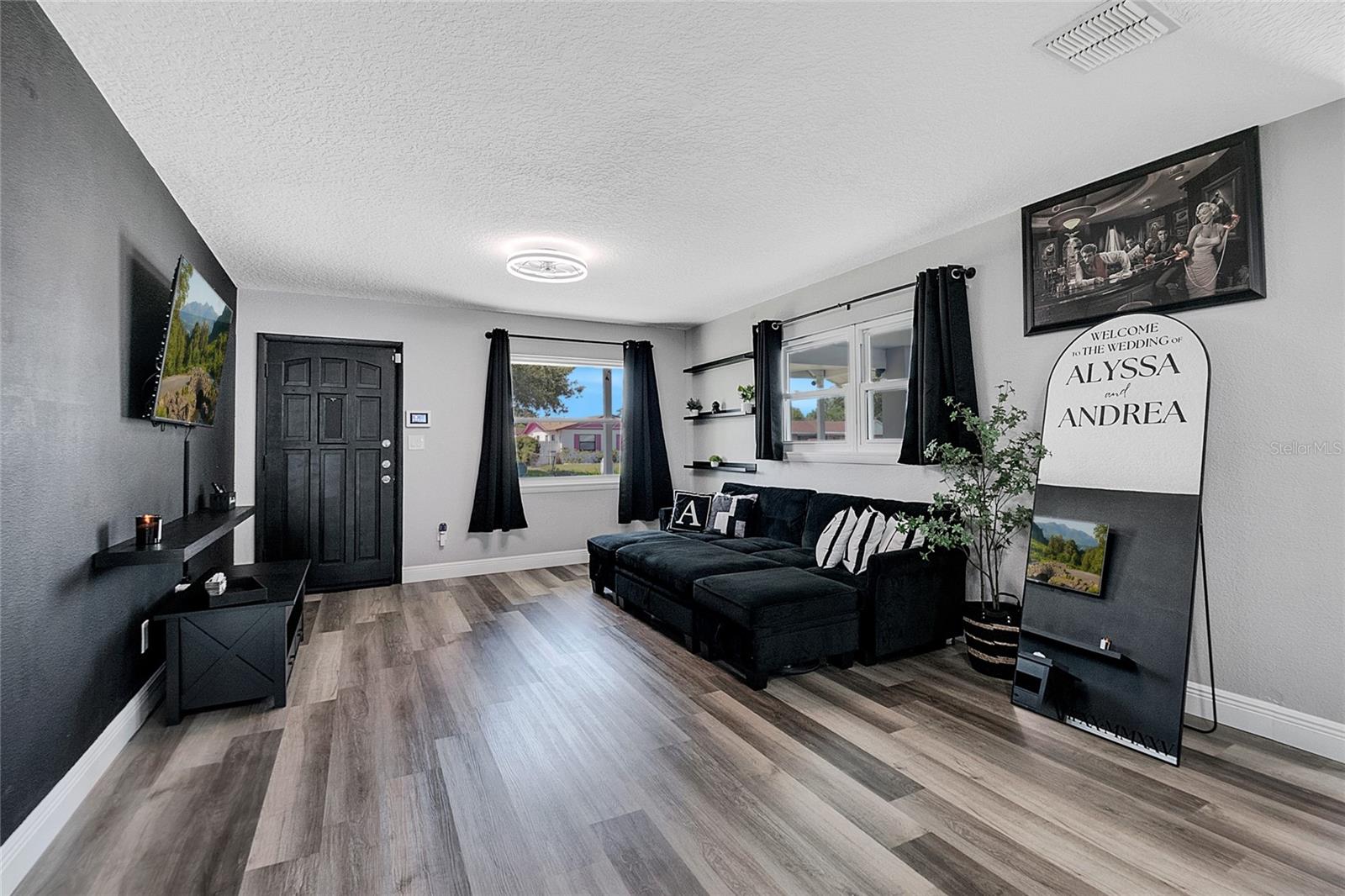 Image 6 of 31 For 4461 Weldon Place