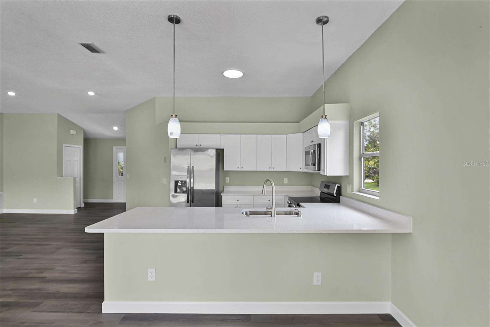 Image 17 of 45 For 8018 Lesia Circle