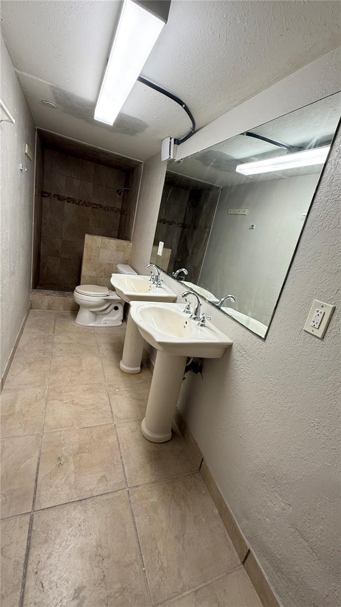 Image 11 of 12 For 1148 Lakeview Circle