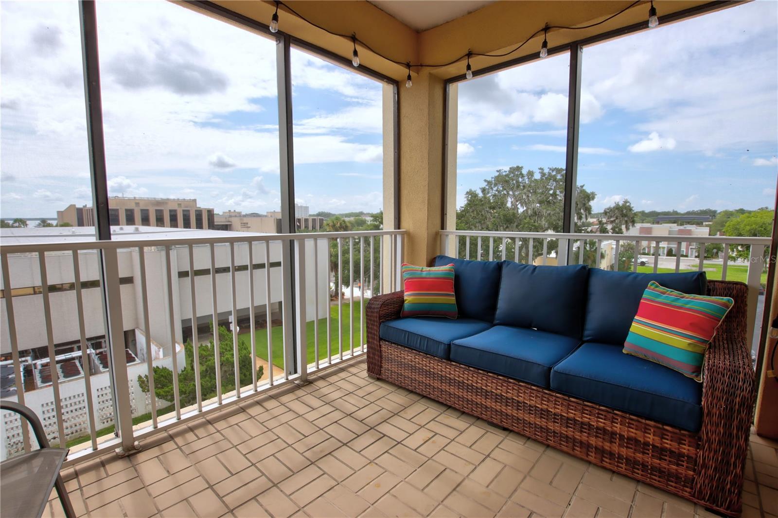 Image 12 of 45 For 225 Seminole Boulevard 414