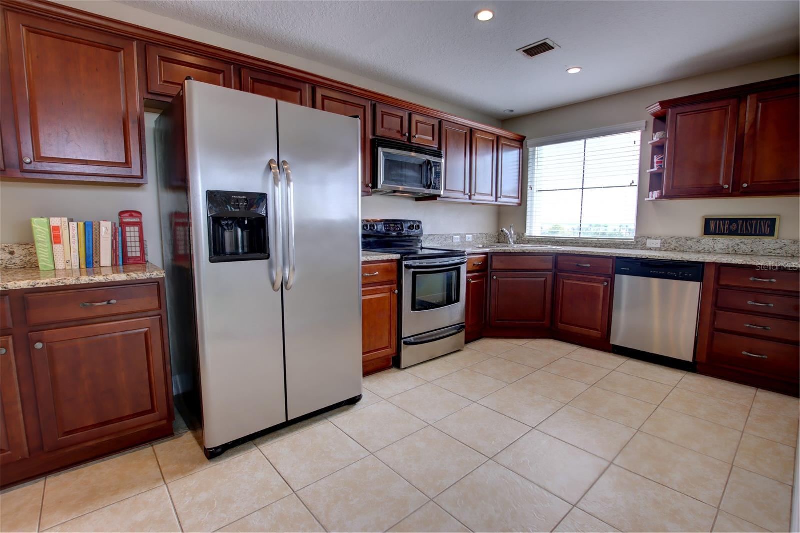 Image 16 of 45 For 225 Seminole Boulevard 414
