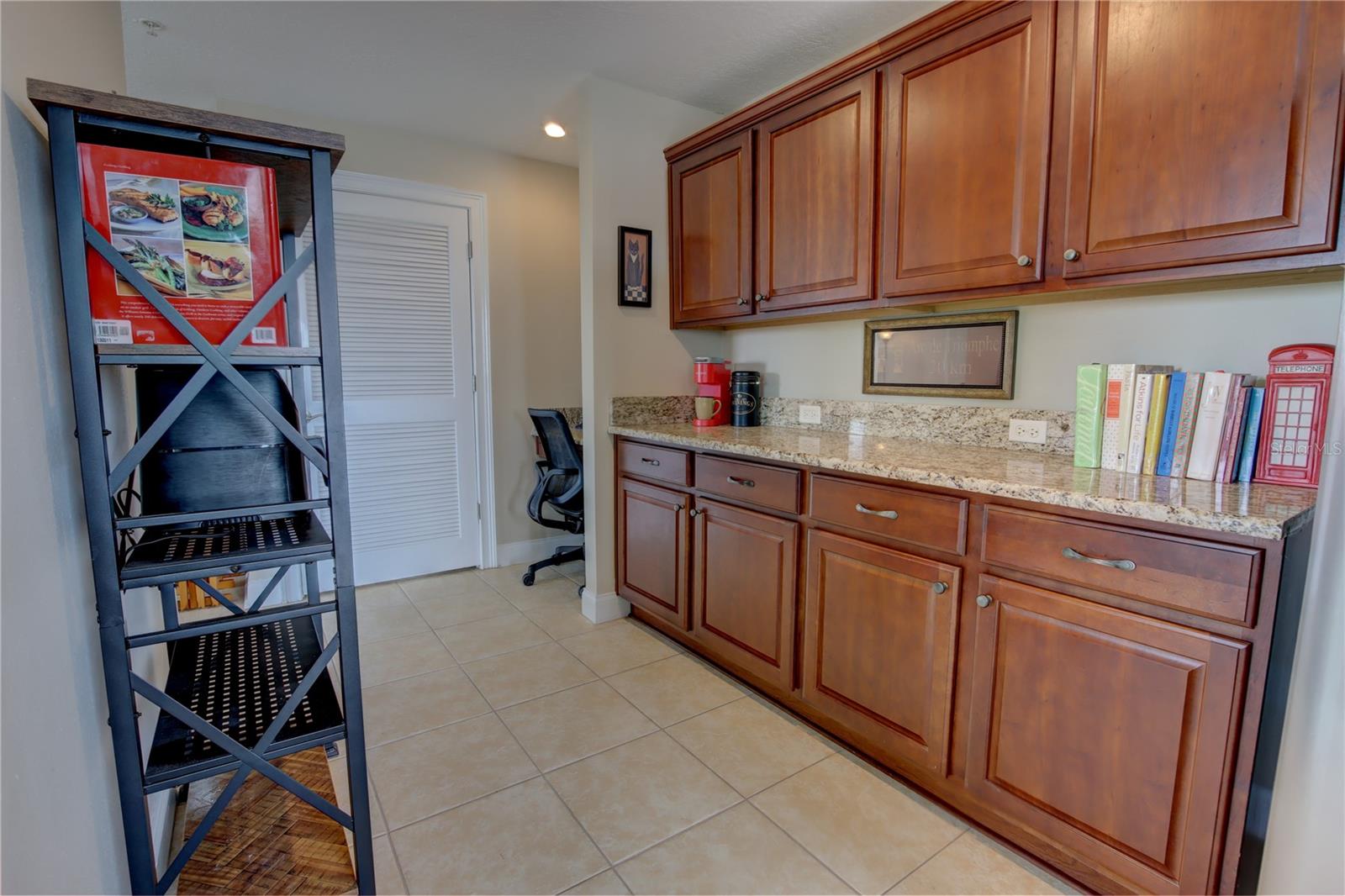 Image 18 of 45 For 225 Seminole Boulevard 414
