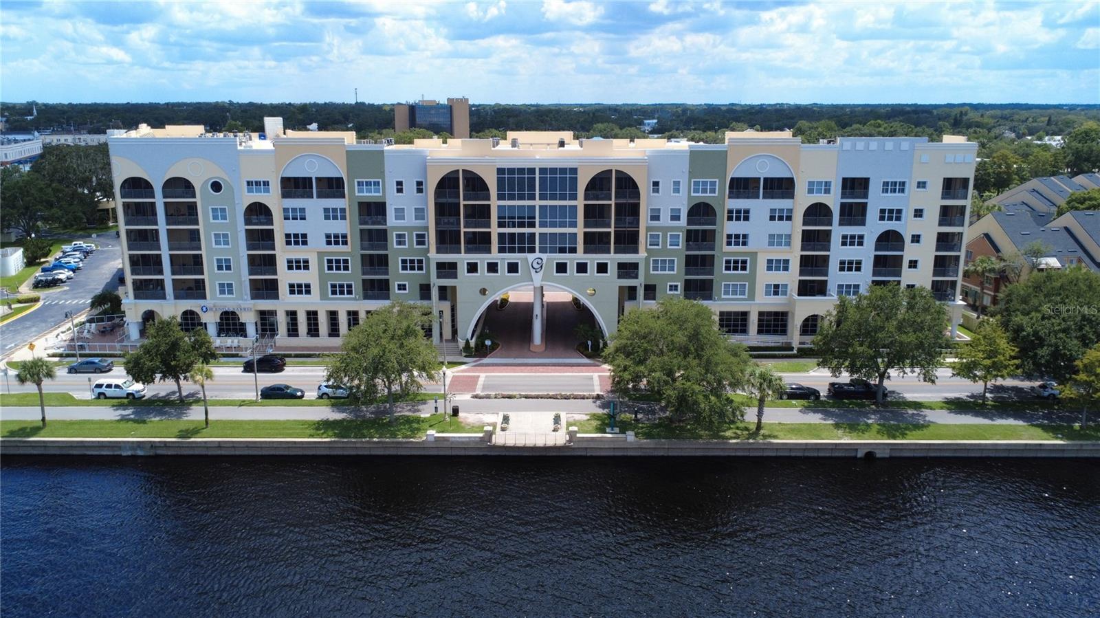 Image 3 of 45 For 225 Seminole Boulevard 414