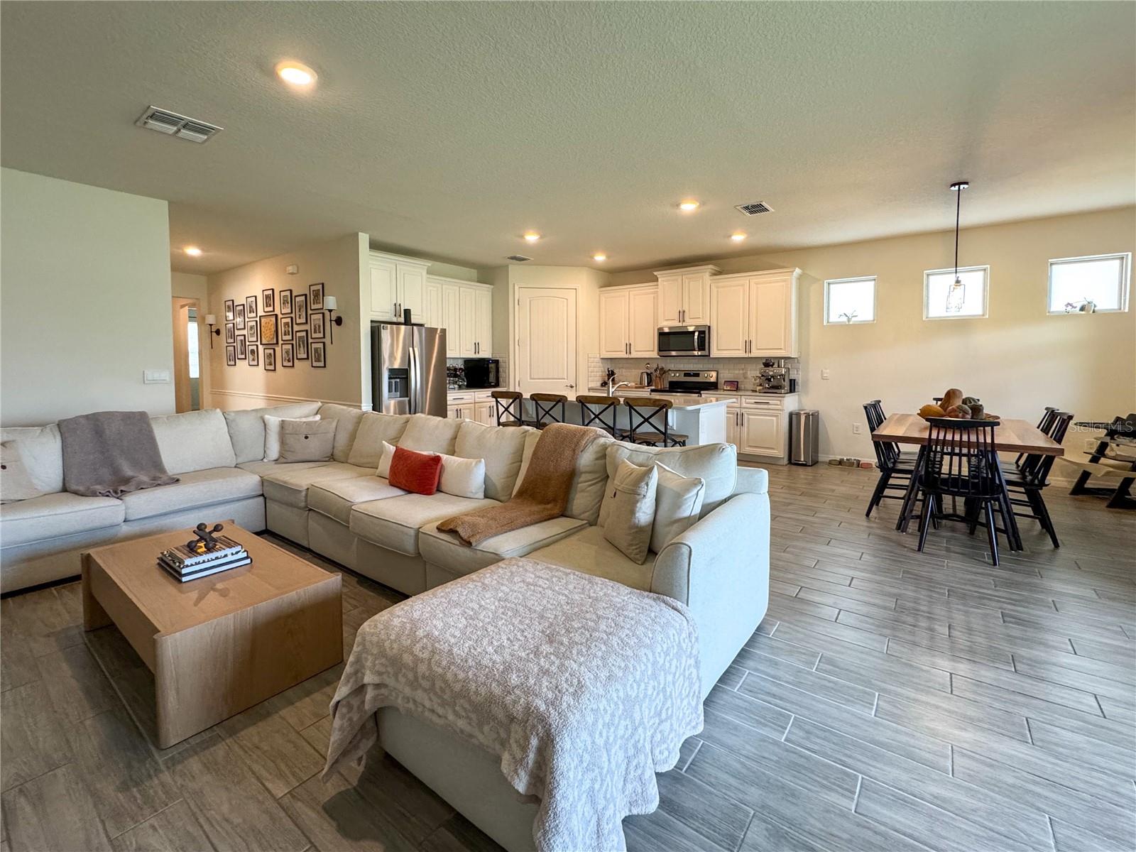 Image 8 of 26 For 3041 New Ashford Way