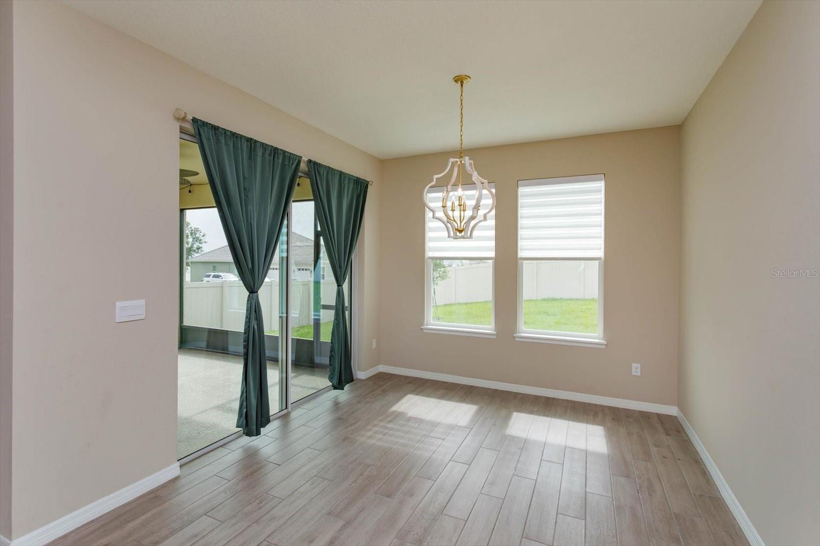 Image 12 of 26 For 14436 Topaghan Way