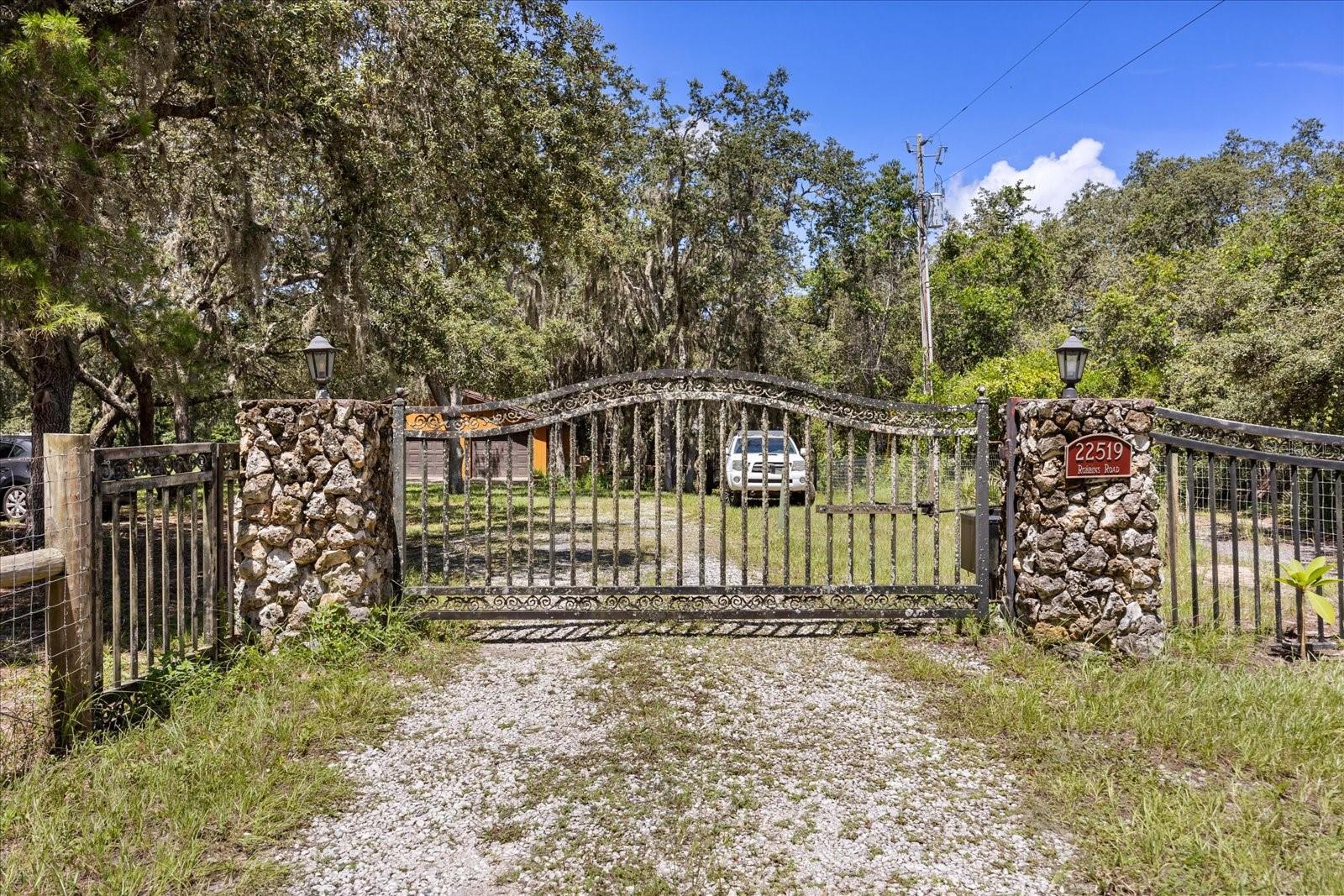 Image 40 of 50 For 22519 Robbins Road