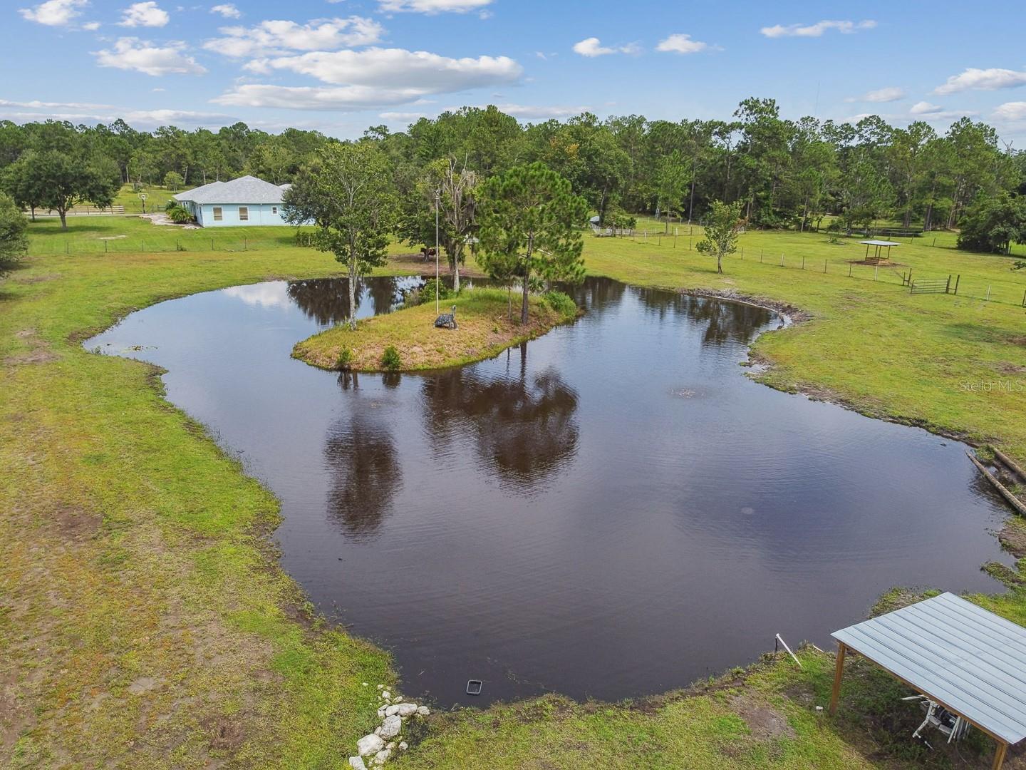 Image 6 of 90 For 19315 Lake Pickett Road