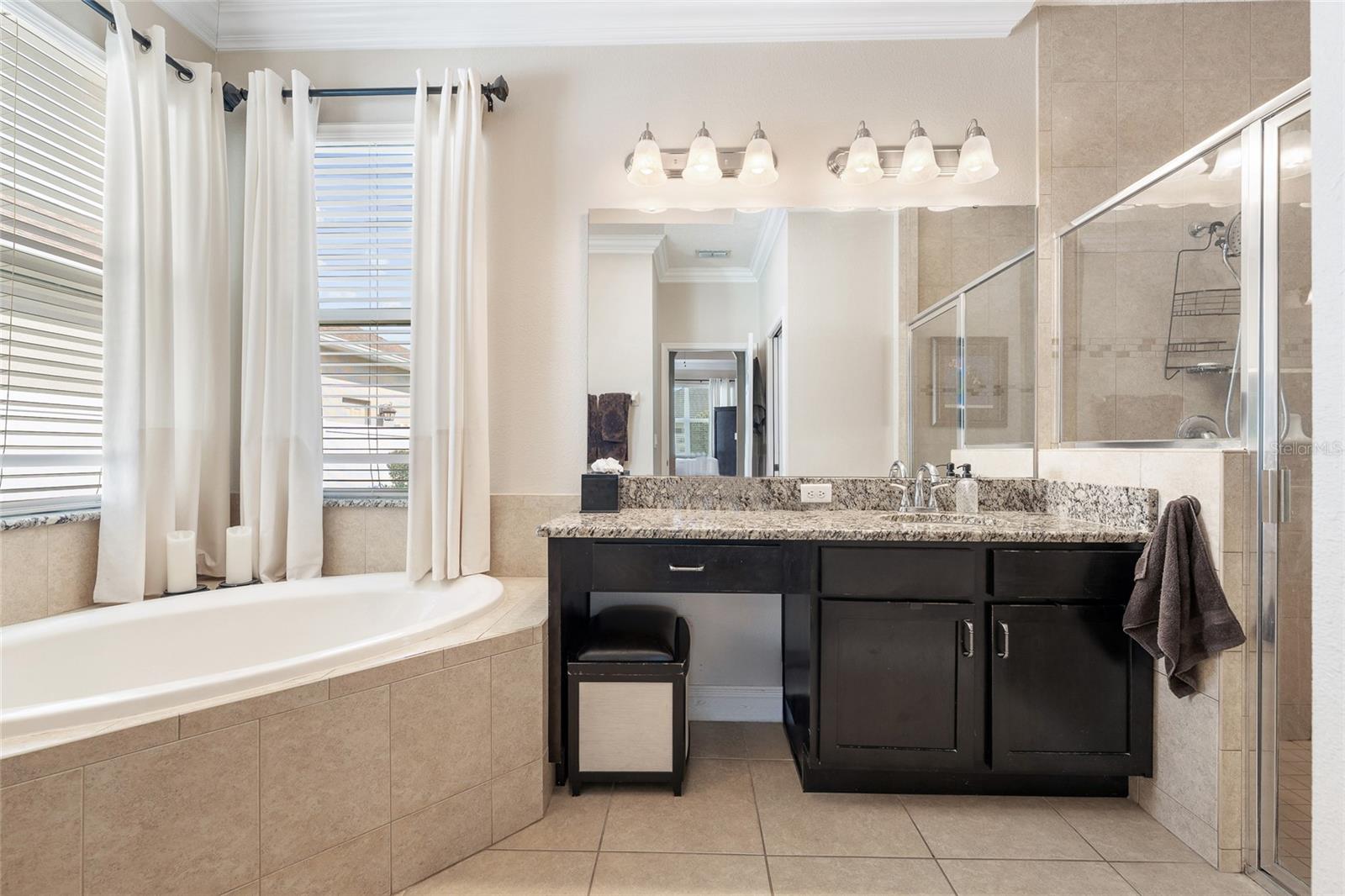 Image 17 of 34 For 4436 Azure Isle Way