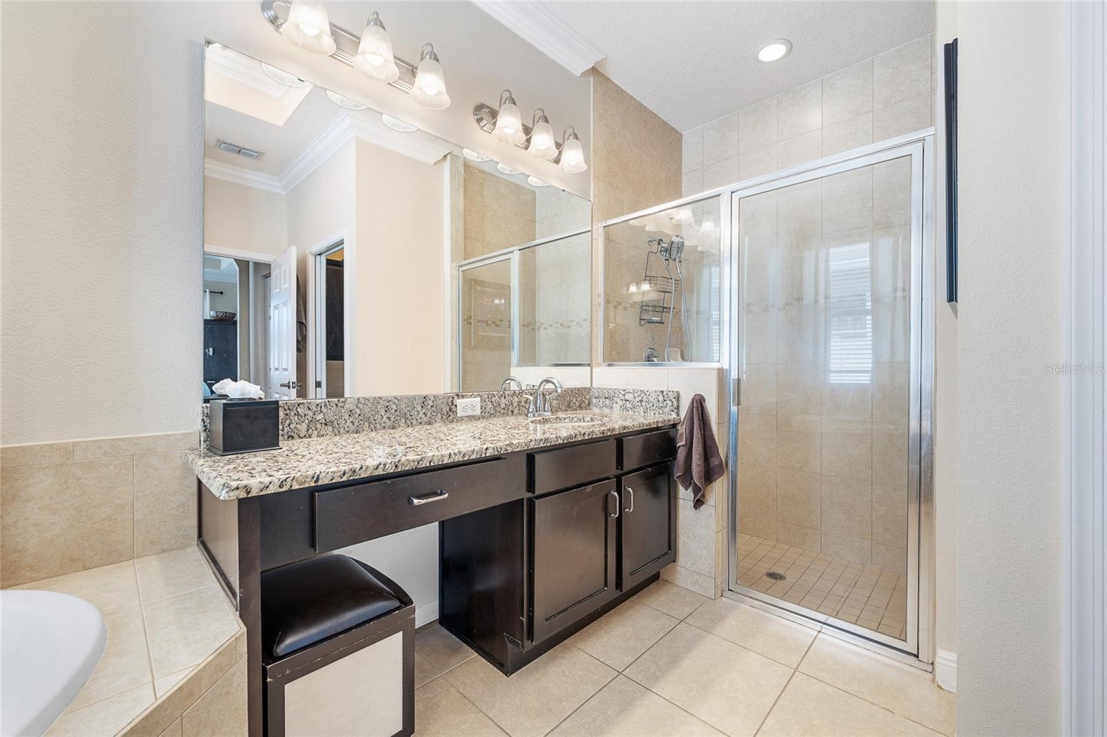 Image 18 of 34 For 4436 Azure Isle Way