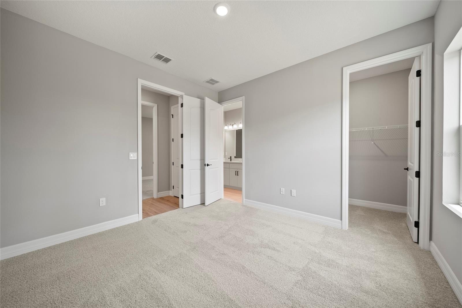 Image 22 of 37 For 59 Woodfield Circle