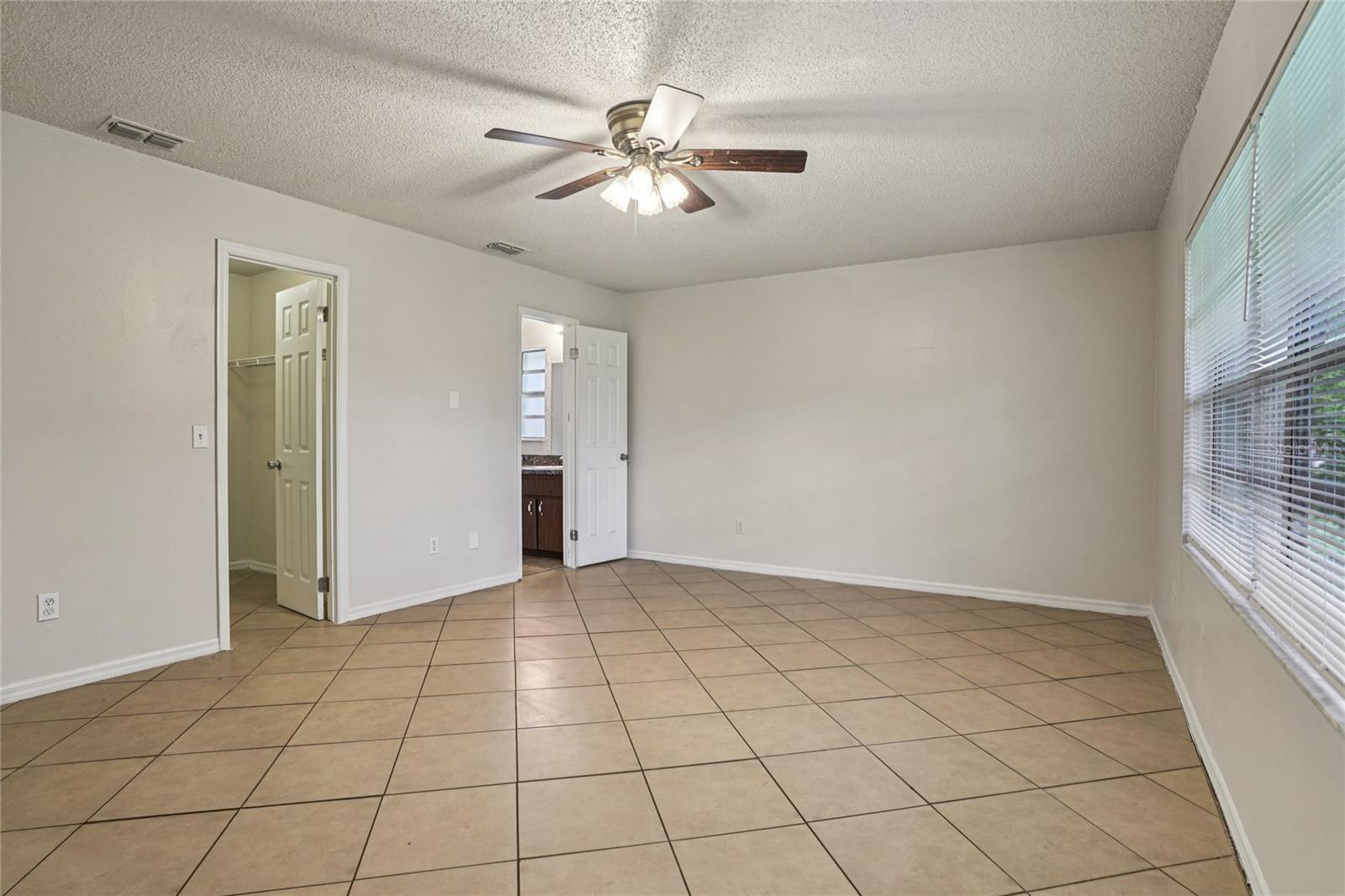Image 20 of 34 For 2518 Bon Air Drive