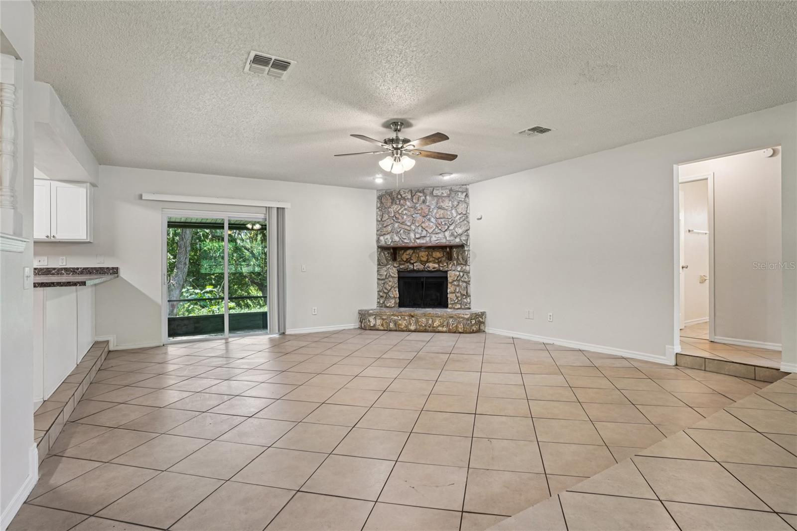 Image 9 of 34 For 2518 Bon Air Drive
