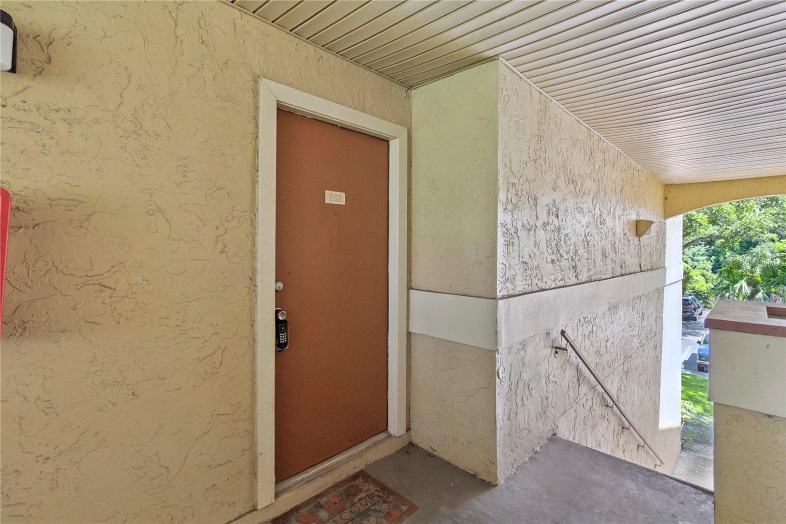 Image 4 of 27 For 662 Kenwick Circle 202