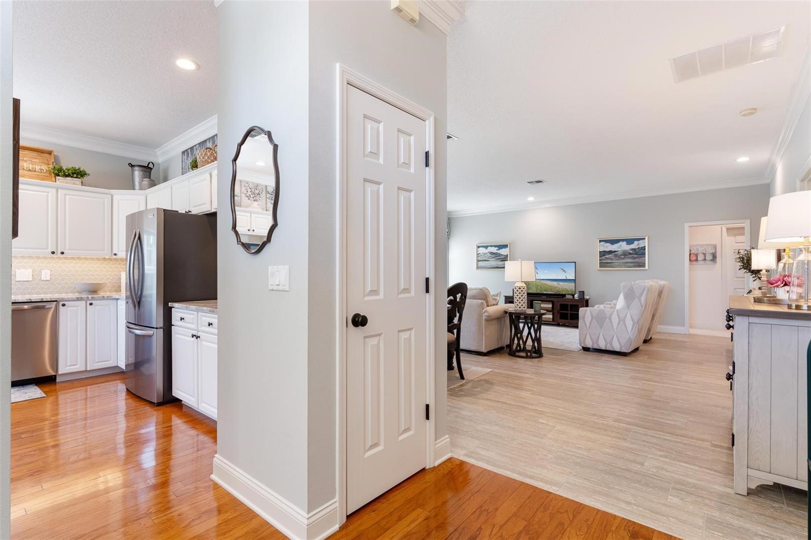 Image 14 of 43 For 2621 Queen Mary Place