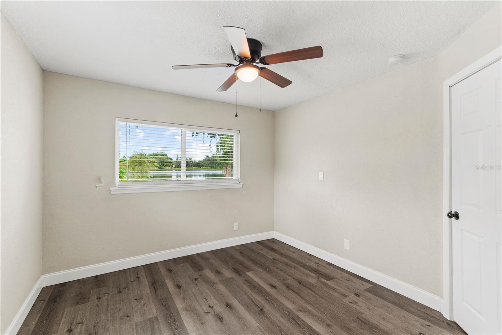 Image 19 of 23 For 840 Bethune Drive