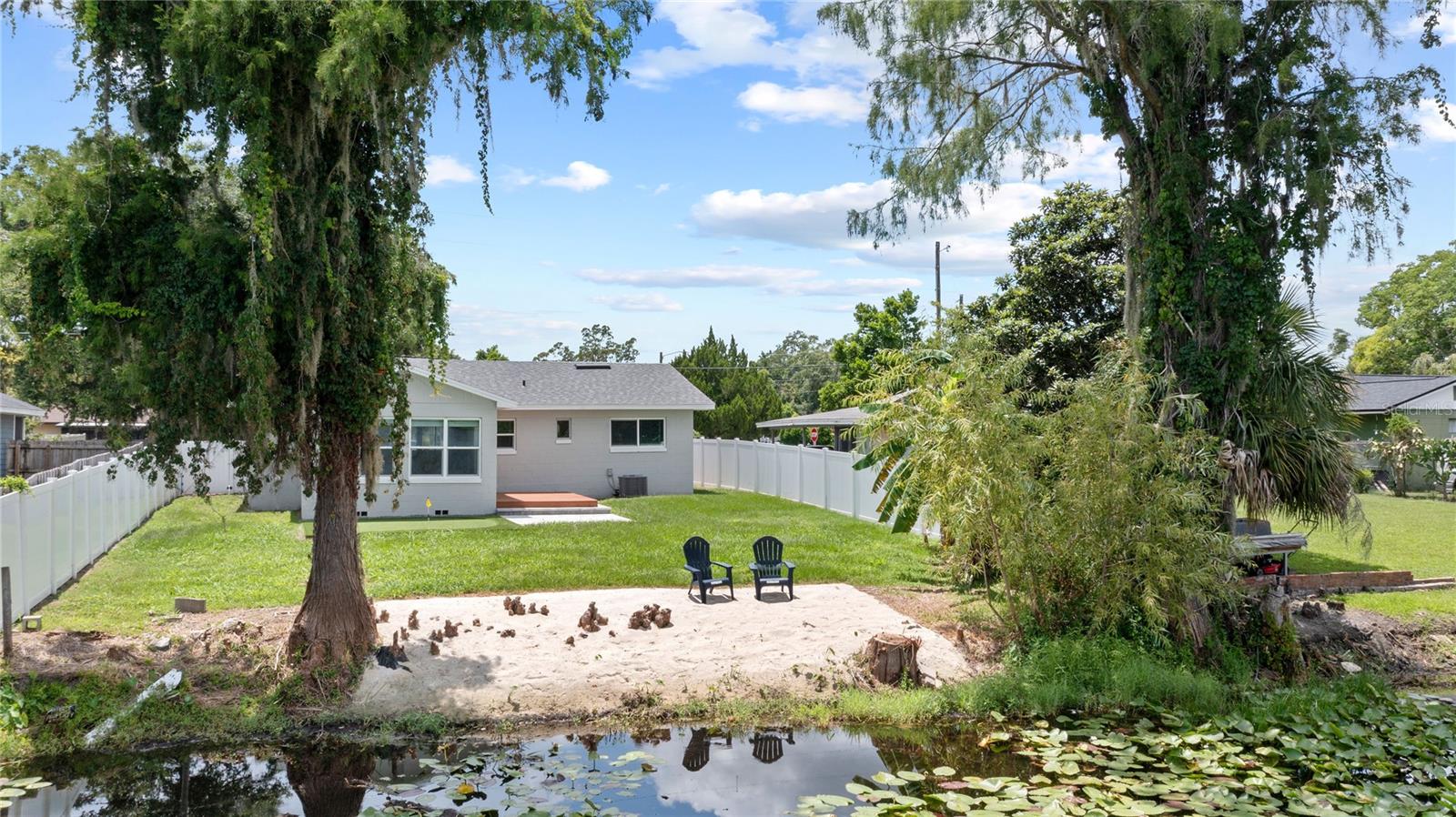 Image 9 of 23 For 840 Bethune Drive