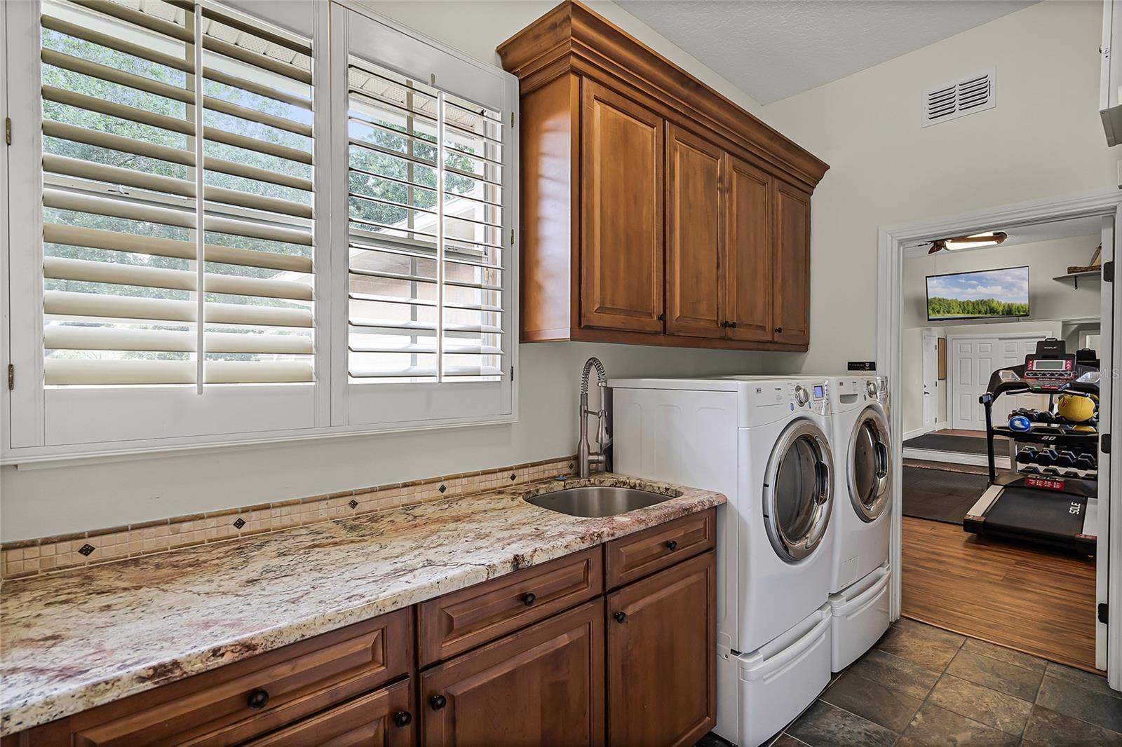 Image 37 of 71 For 7710 Dawberry Court