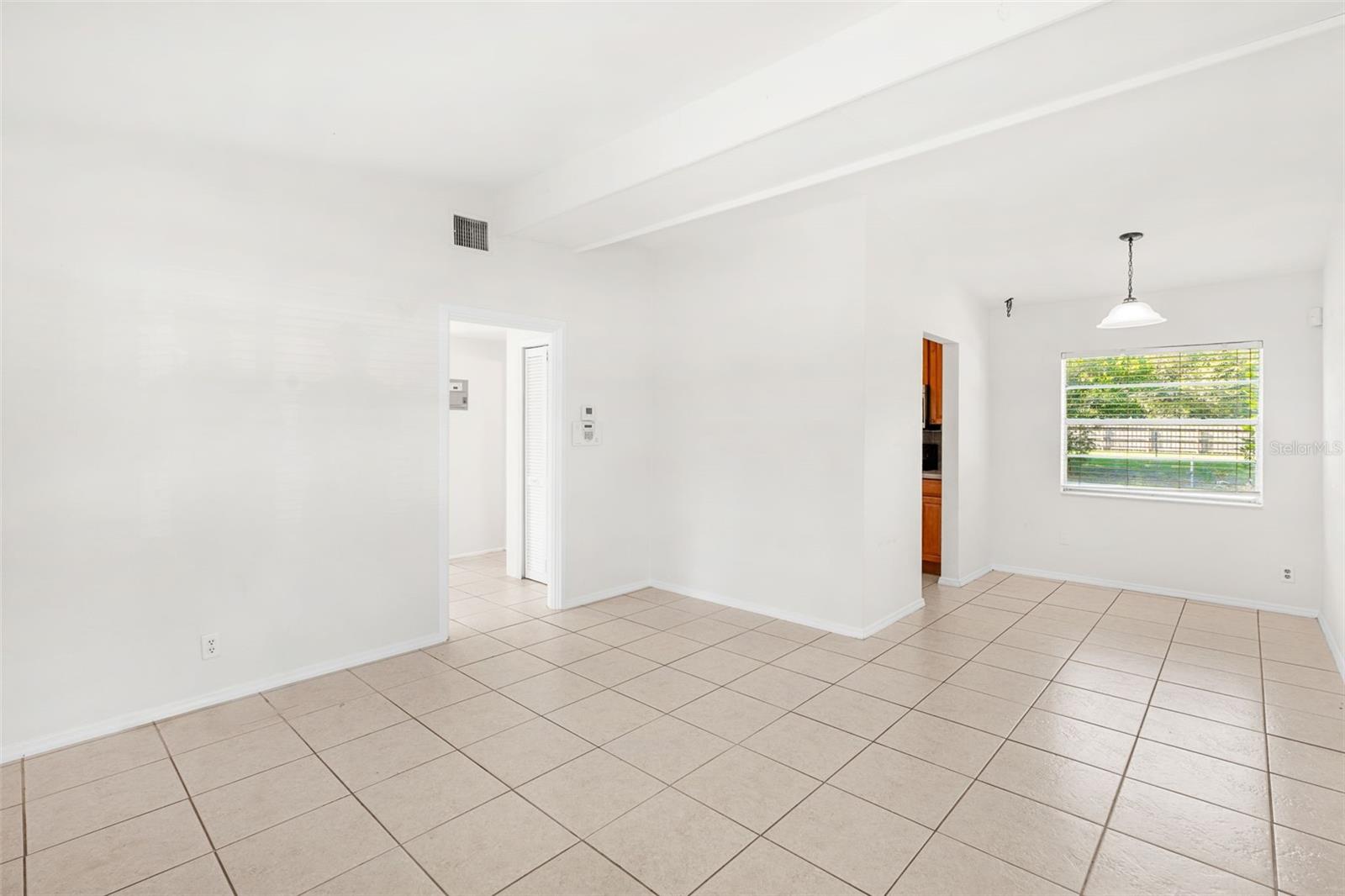 Image 4 of 23 For 165 Pinecrest Drive