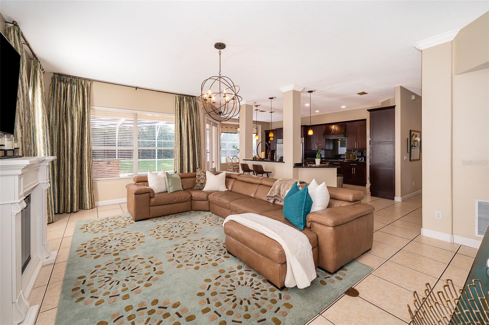 Image 12 of 52 For 9439 Westover Club Circle