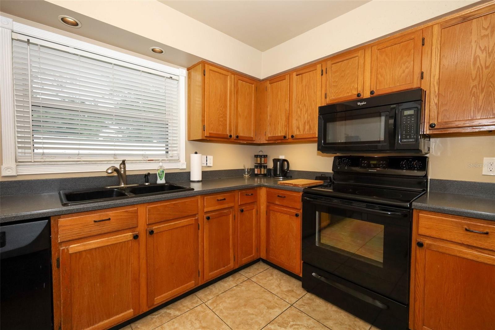 Image 10 of 34 For 2203 Tipperary Court 1080