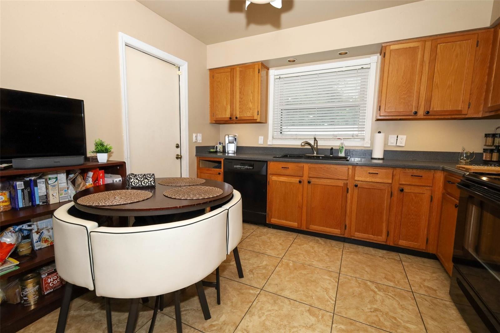 Image 11 of 34 For 2203 Tipperary Court 1080