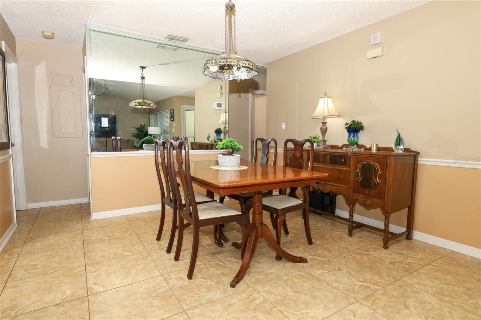 Image 6 of 34 For 2203 Tipperary Court 1080