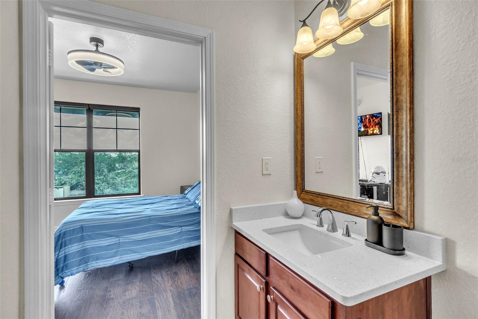 Image 11 of 25 For 903 Charo Parkway 837
