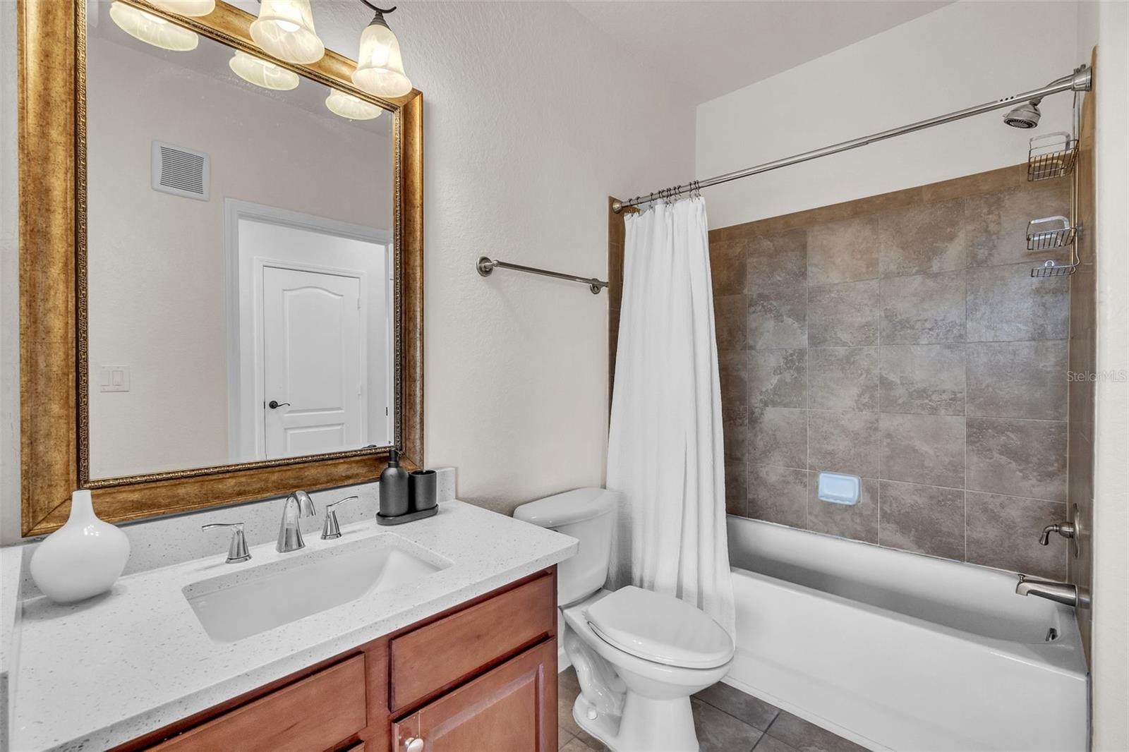 Image 12 of 25 For 903 Charo Parkway 837