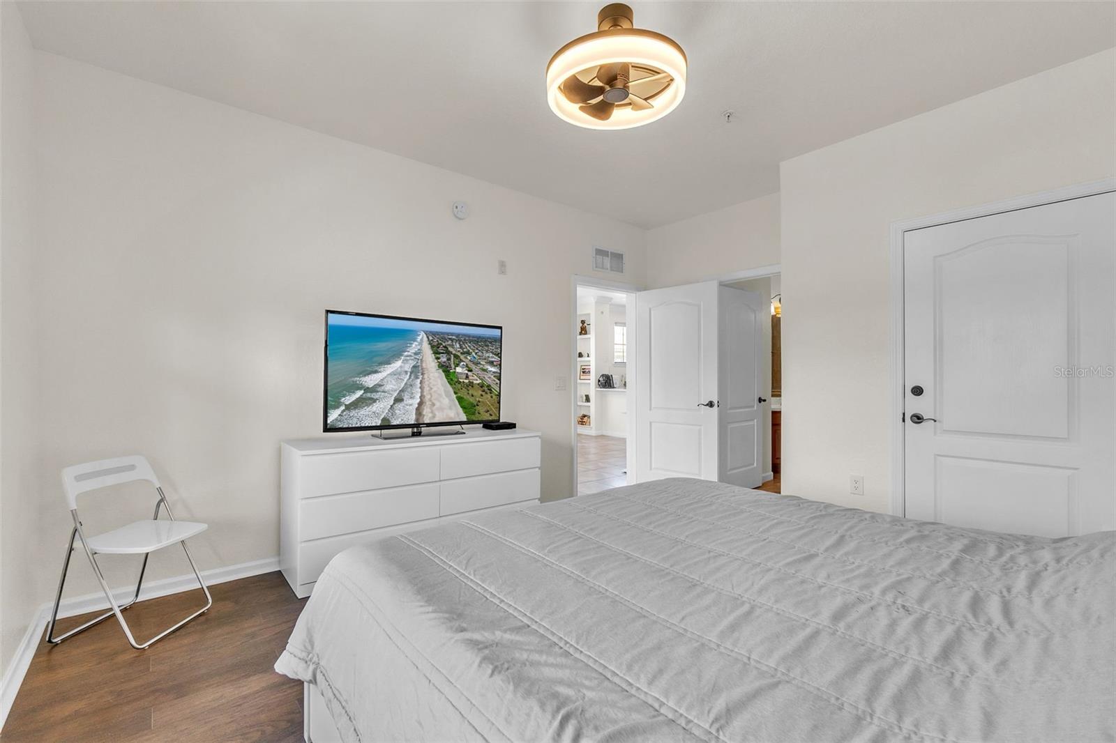 Image 15 of 25 For 903 Charo Parkway 837