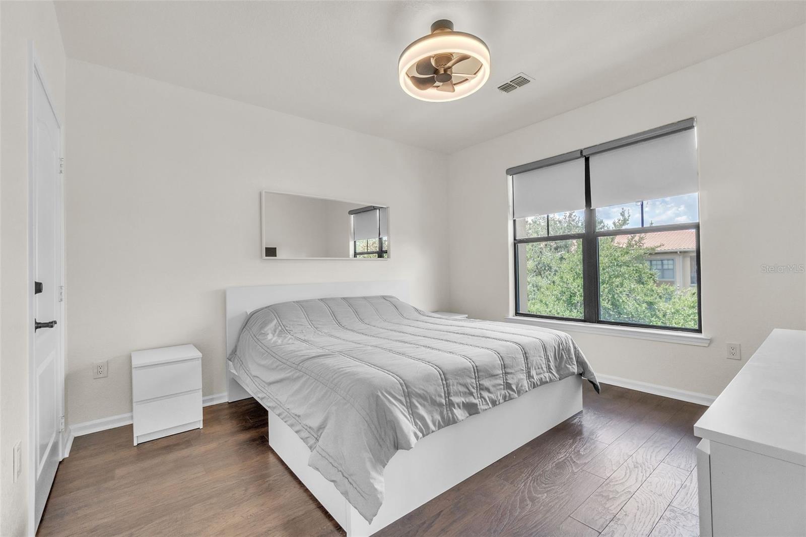 Image 16 of 25 For 903 Charo Parkway 837