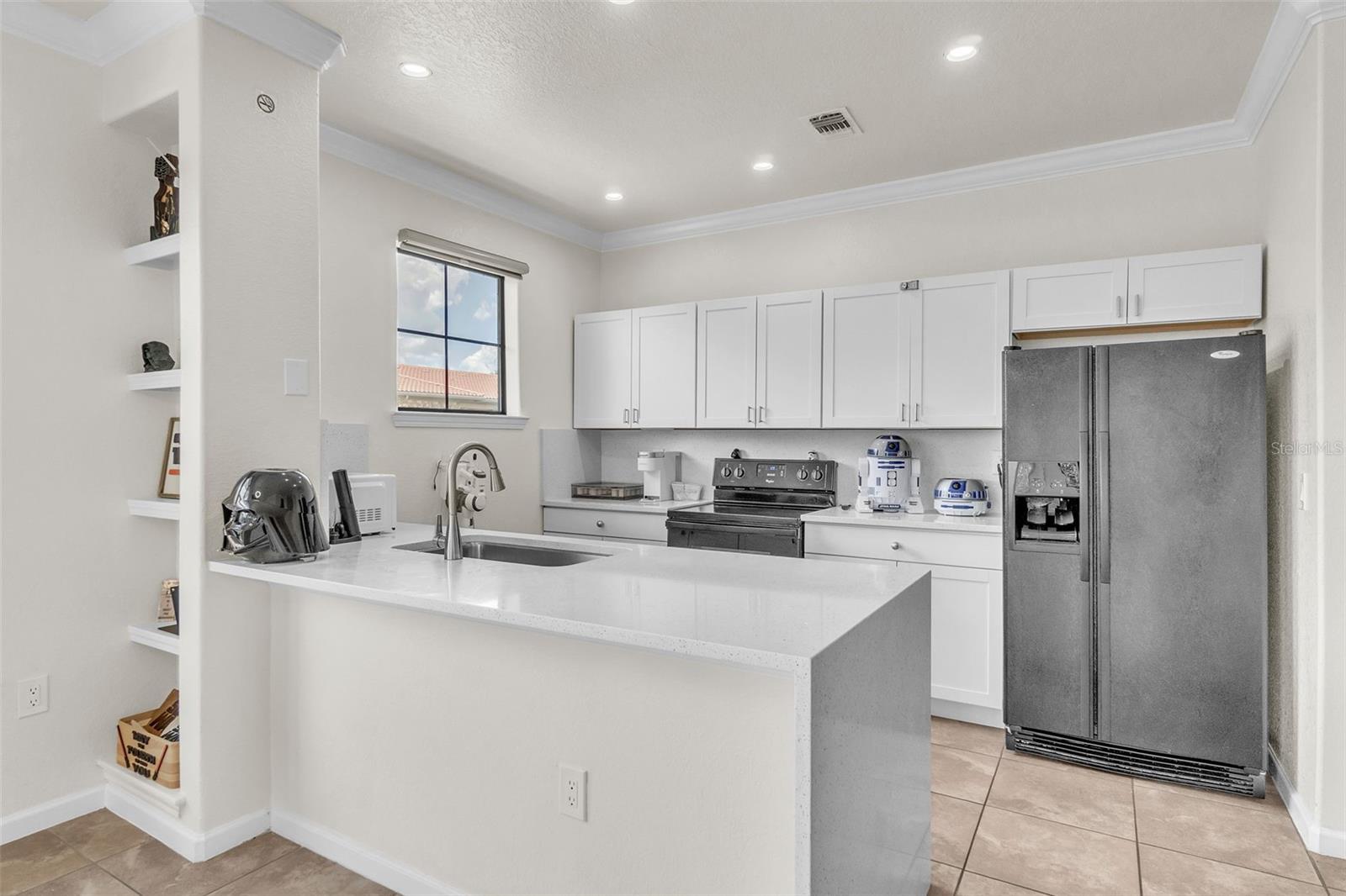 Image 17 of 25 For 903 Charo Parkway 837