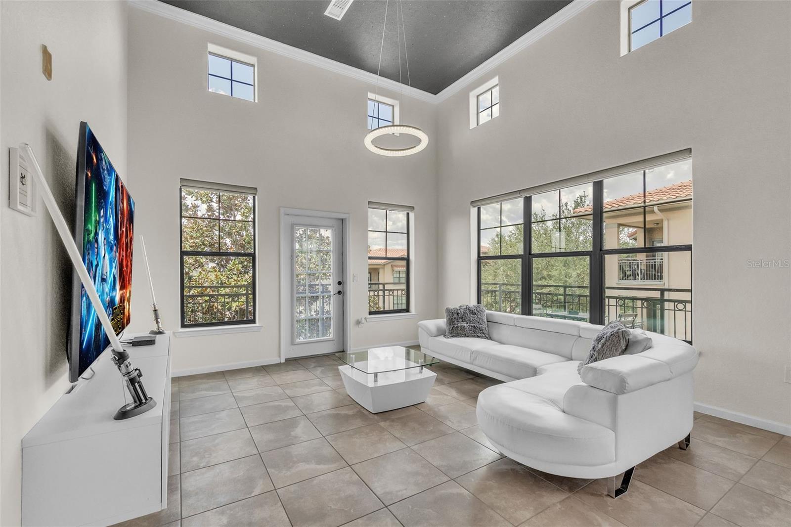 Image 21 of 25 For 903 Charo Parkway 837