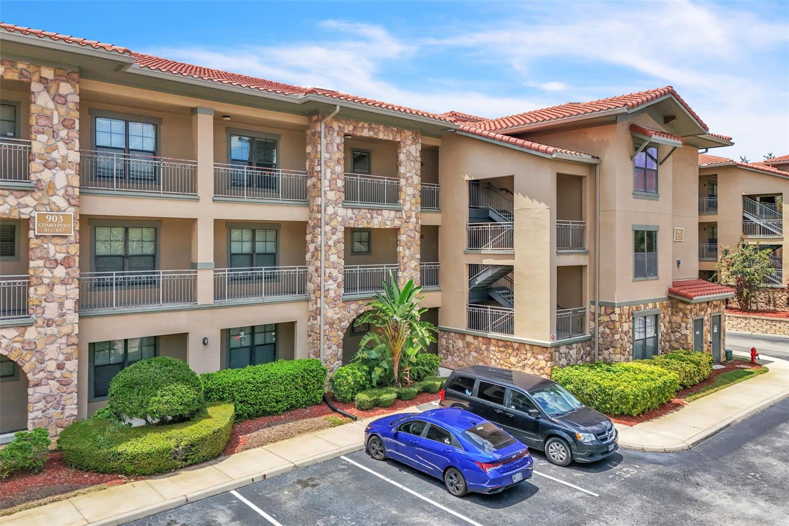 Image 24 of 25 For 903 Charo Parkway 837