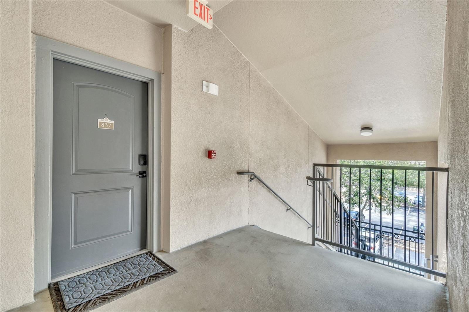 Image 4 of 25 For 903 Charo Parkway 837