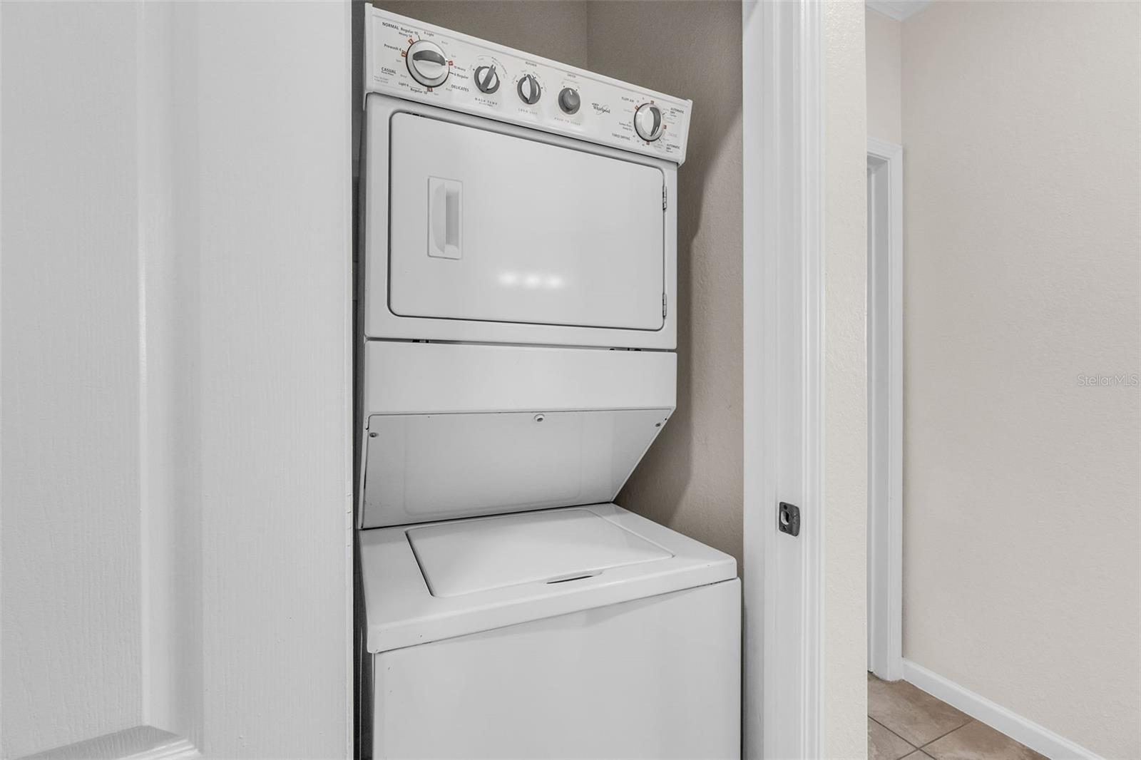 Image 9 of 25 For 903 Charo Parkway 837