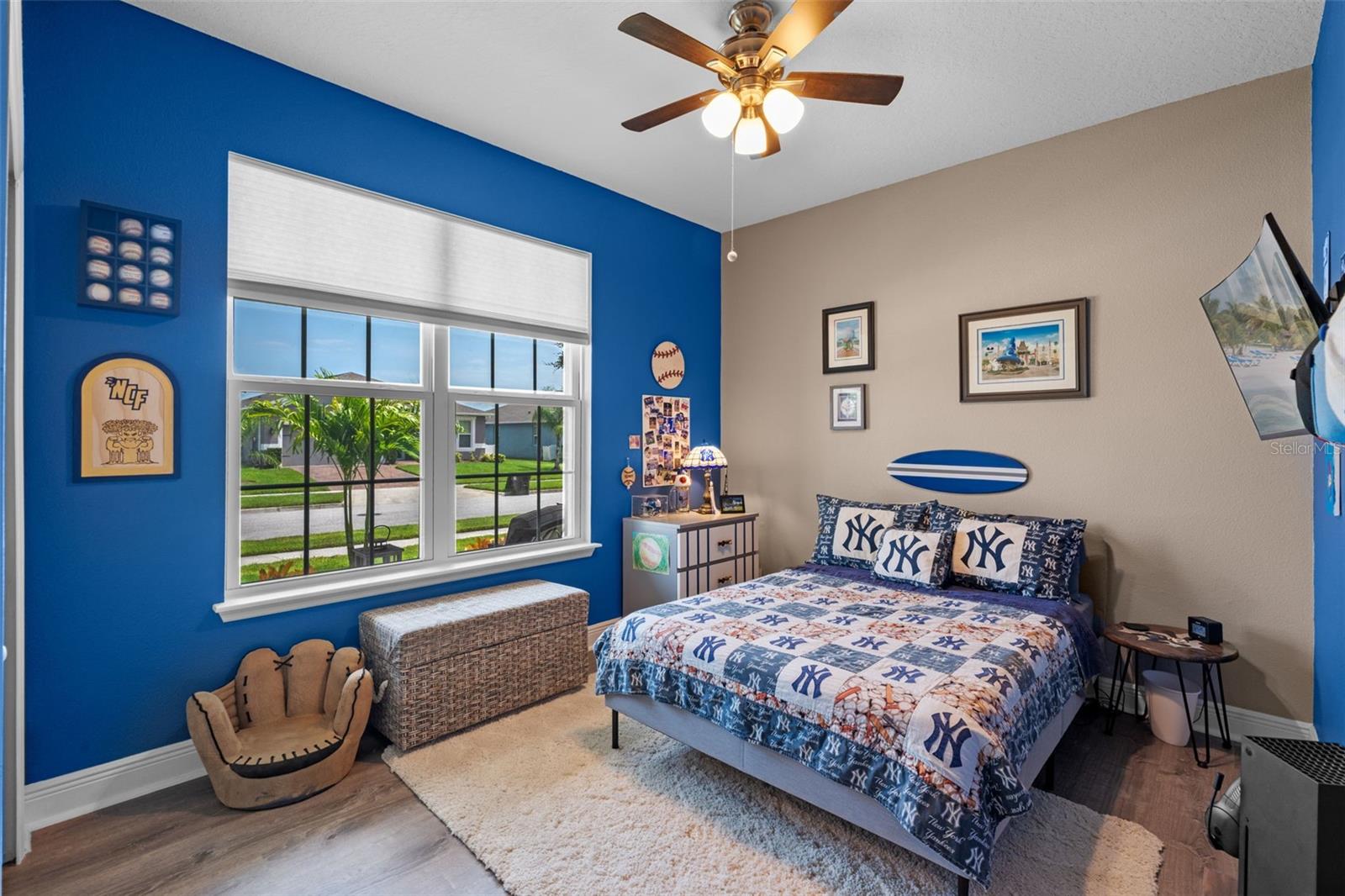 Image 10 of 46 For 2327 Palmetum Loop