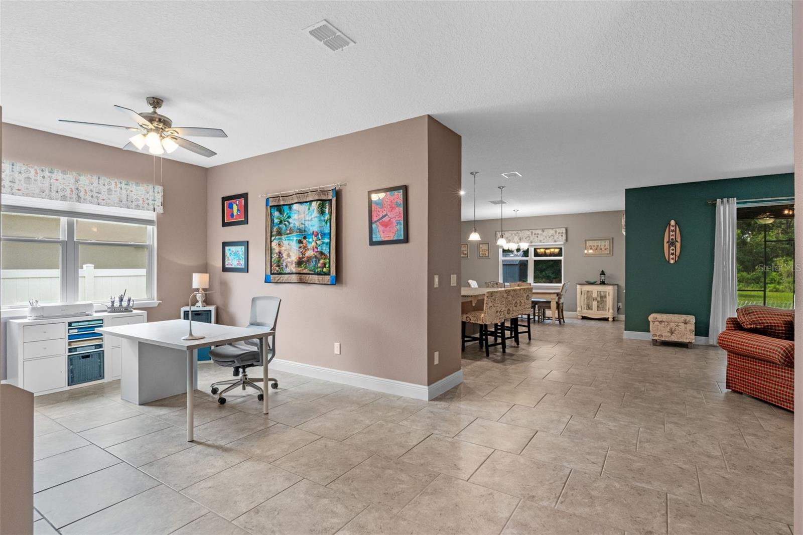 Image 20 of 46 For 2327 Palmetum Loop