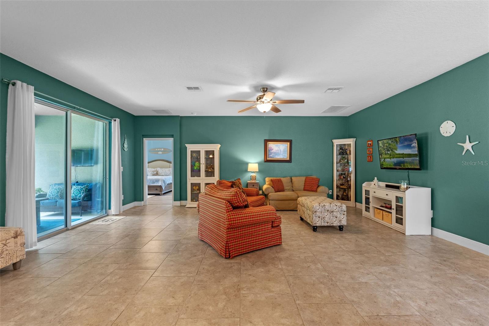 Image 30 of 46 For 2327 Palmetum Loop