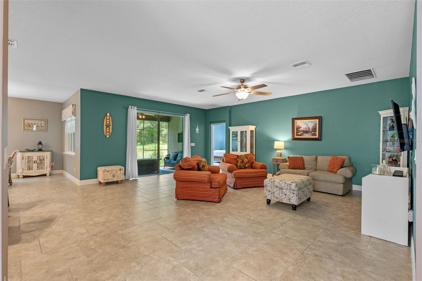 Image 8 of 46 For 2327 Palmetum Loop