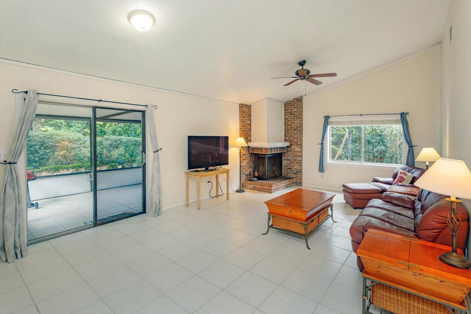 Image 8 of 34 For 1671 Avalon Boulevard