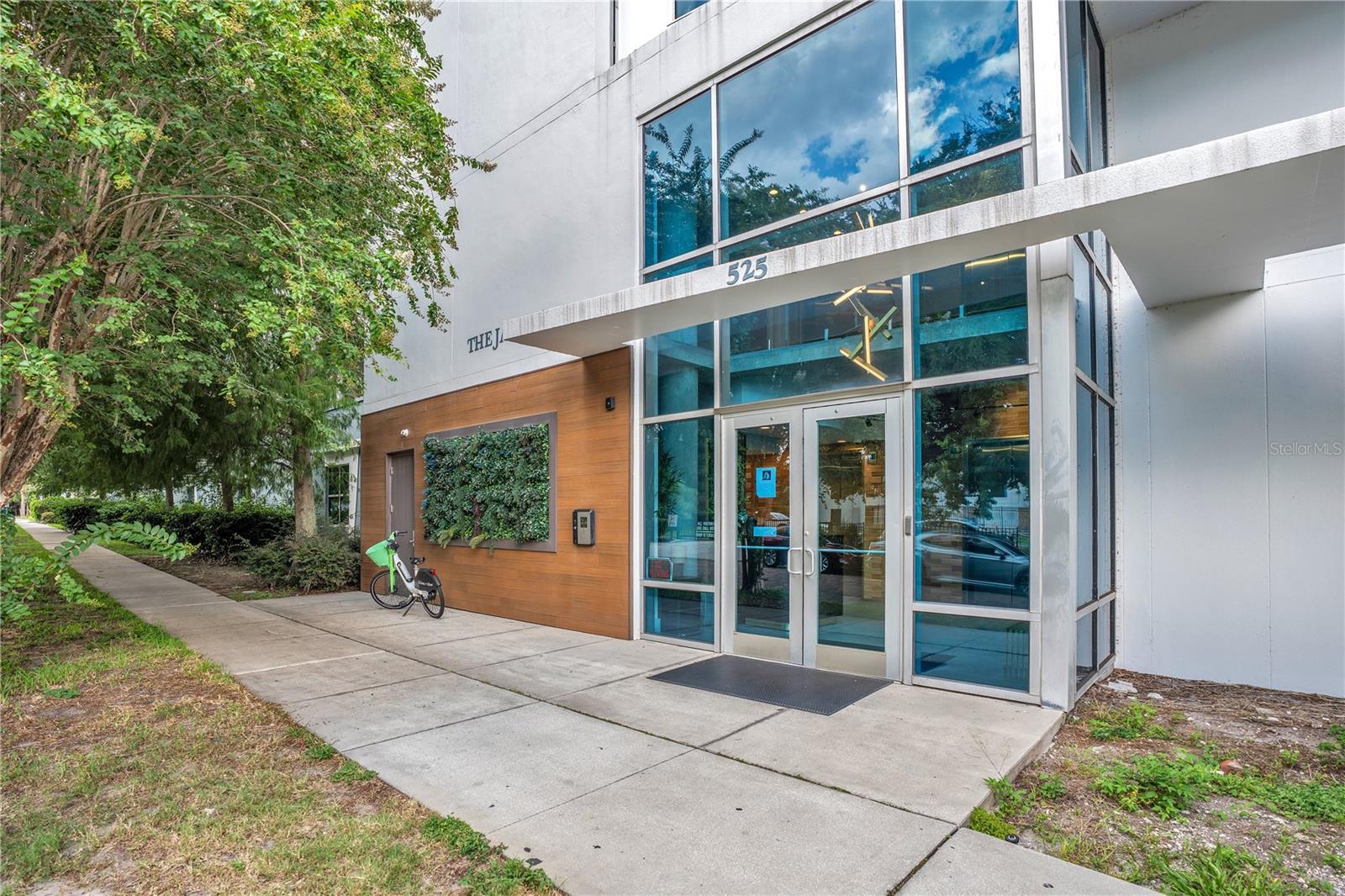 Image 2 of 54 For 525 Jackson Street 503