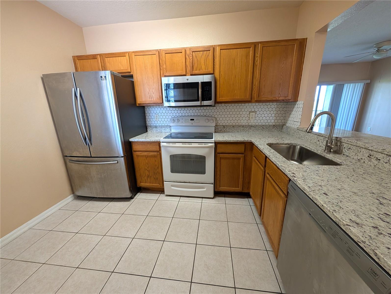 Listing photo id 9 for 9533 Newdale Way 202