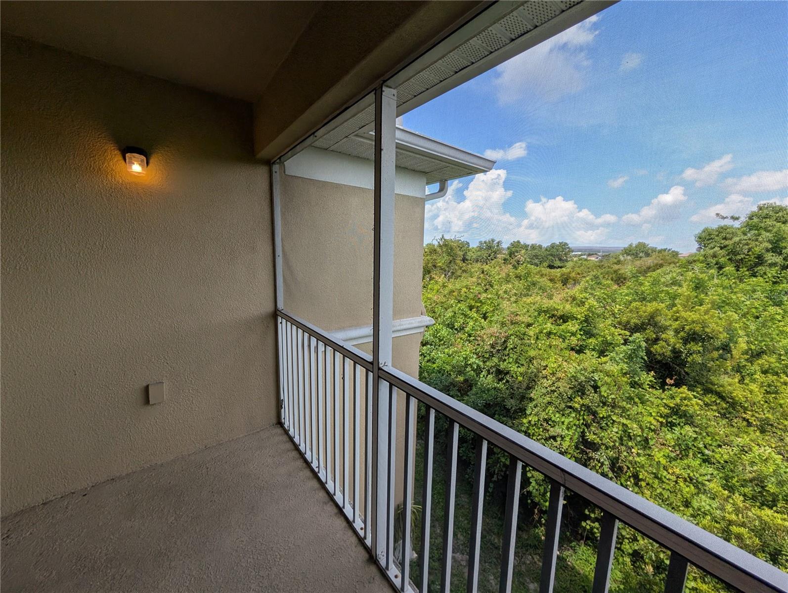 Listing photo id 20 for 9533 Newdale Way 202