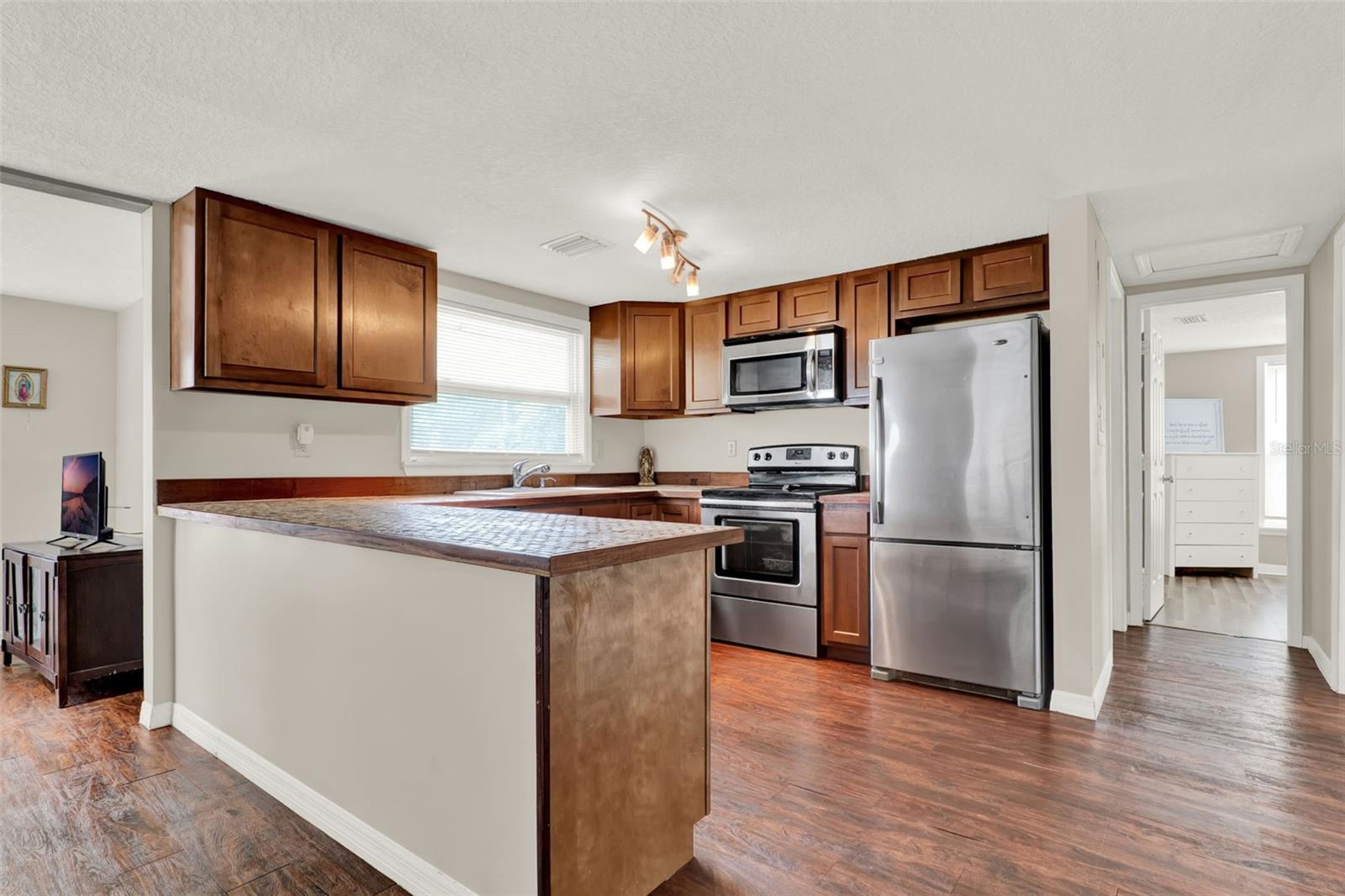 Image 2 of 21 For 30137 Orange Avenue