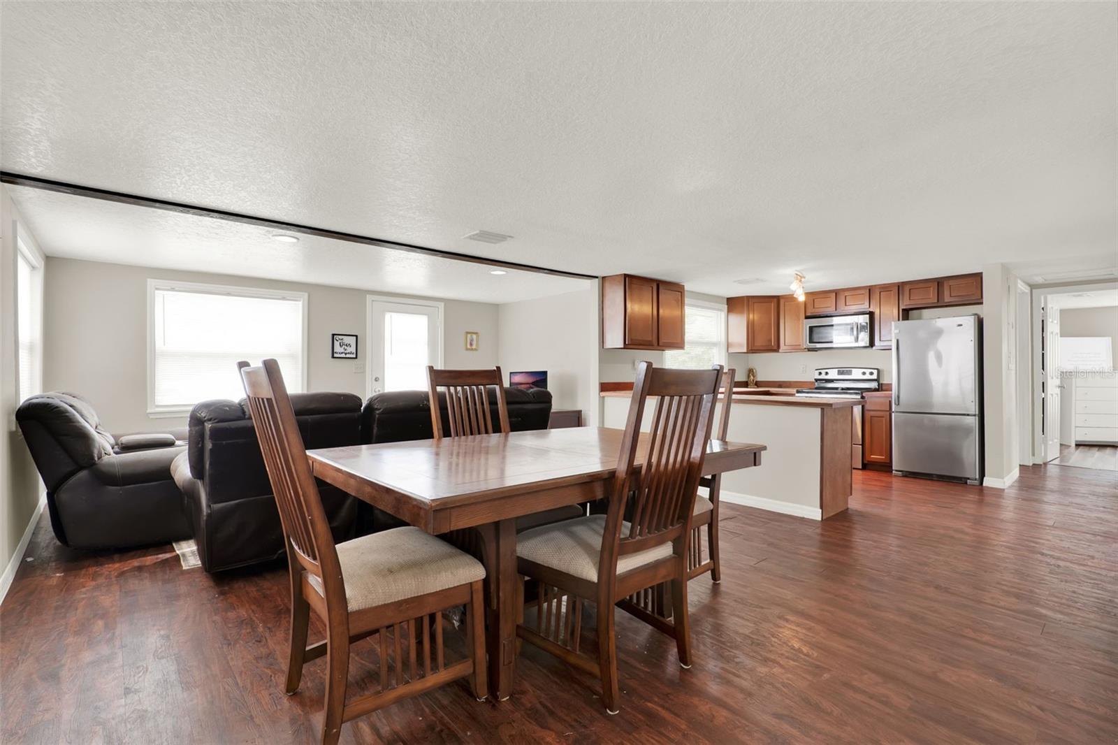 Image 4 of 21 For 30137 Orange Avenue