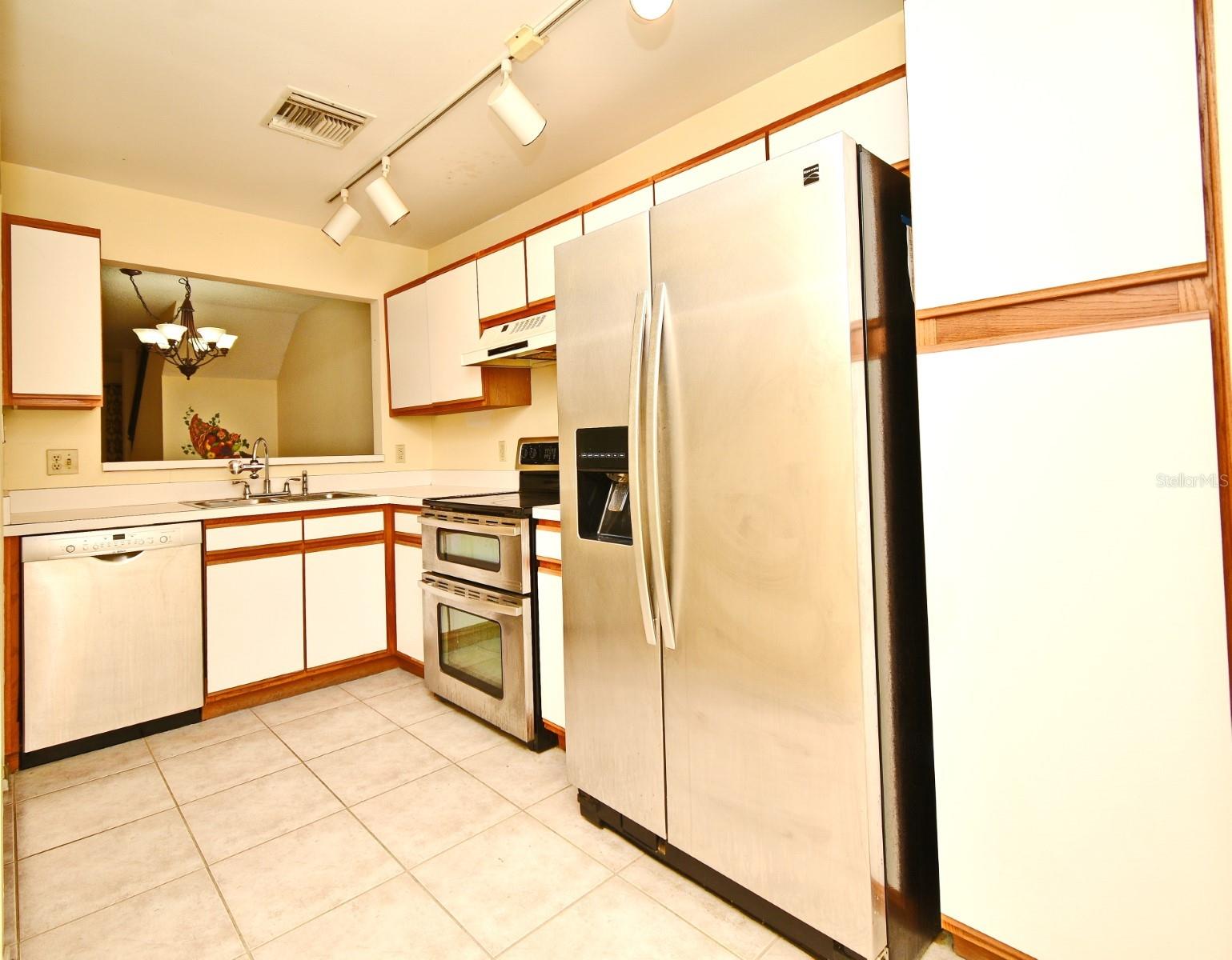 Image 14 of 31 For 517 Northbridge Drive