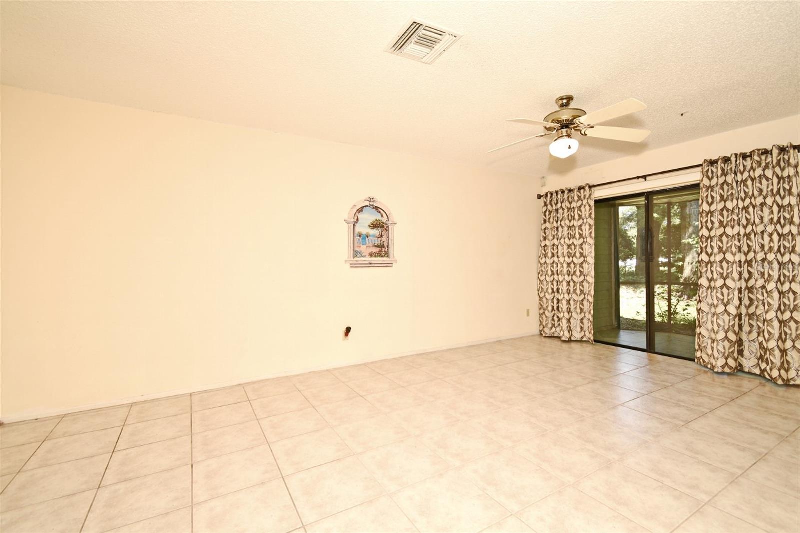 Image 9 of 31 For 517 Northbridge Drive